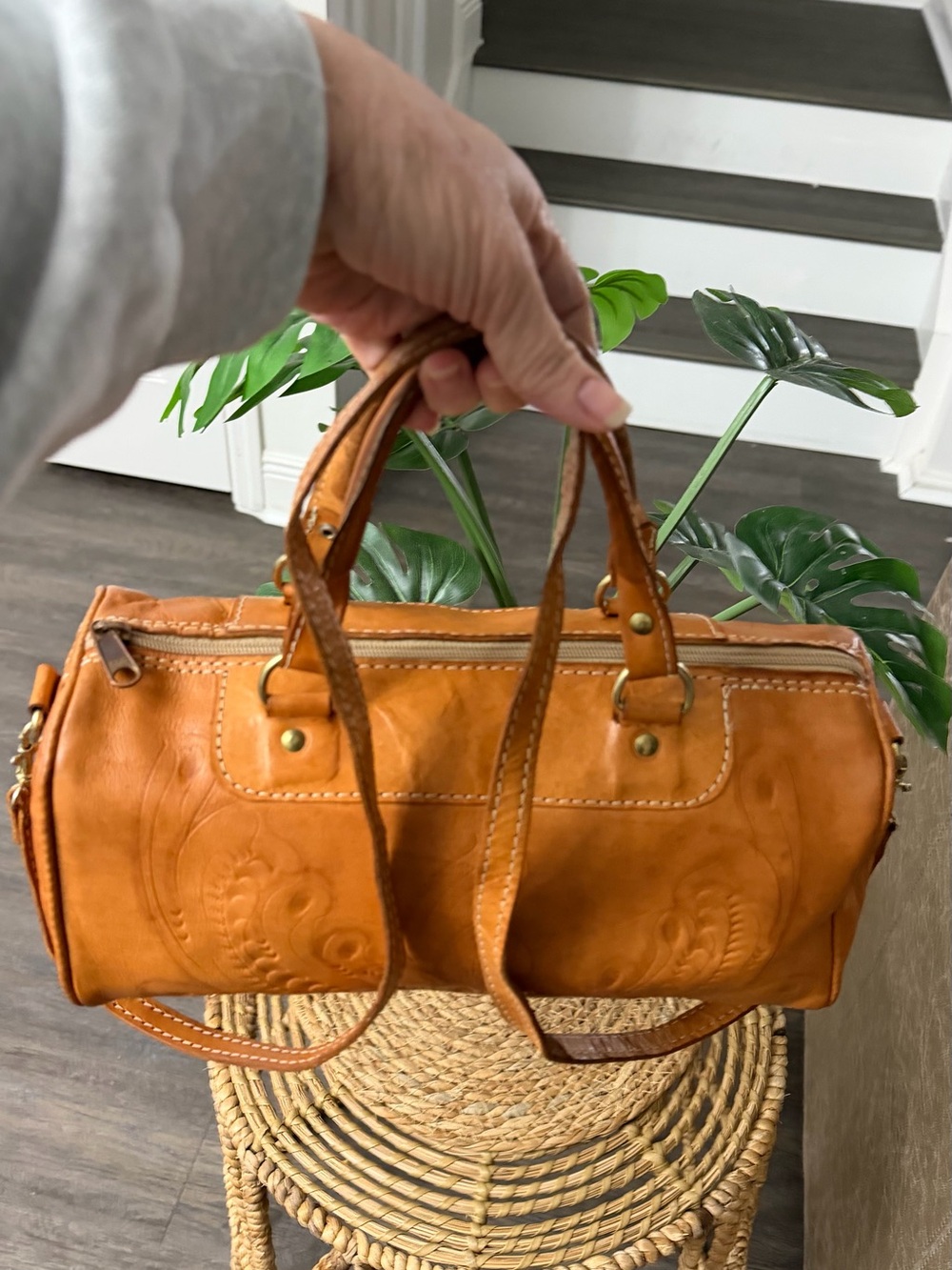 Handmade Paraguay Genuine Leather Floral Embossed Barrel Crossbody Bag
